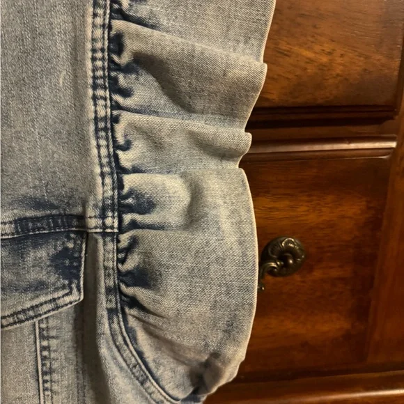 Denim vest, size medium,Sunshine and Rodeos - Picture 3 of 8